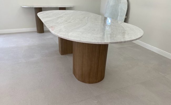 Laxine Dining Table